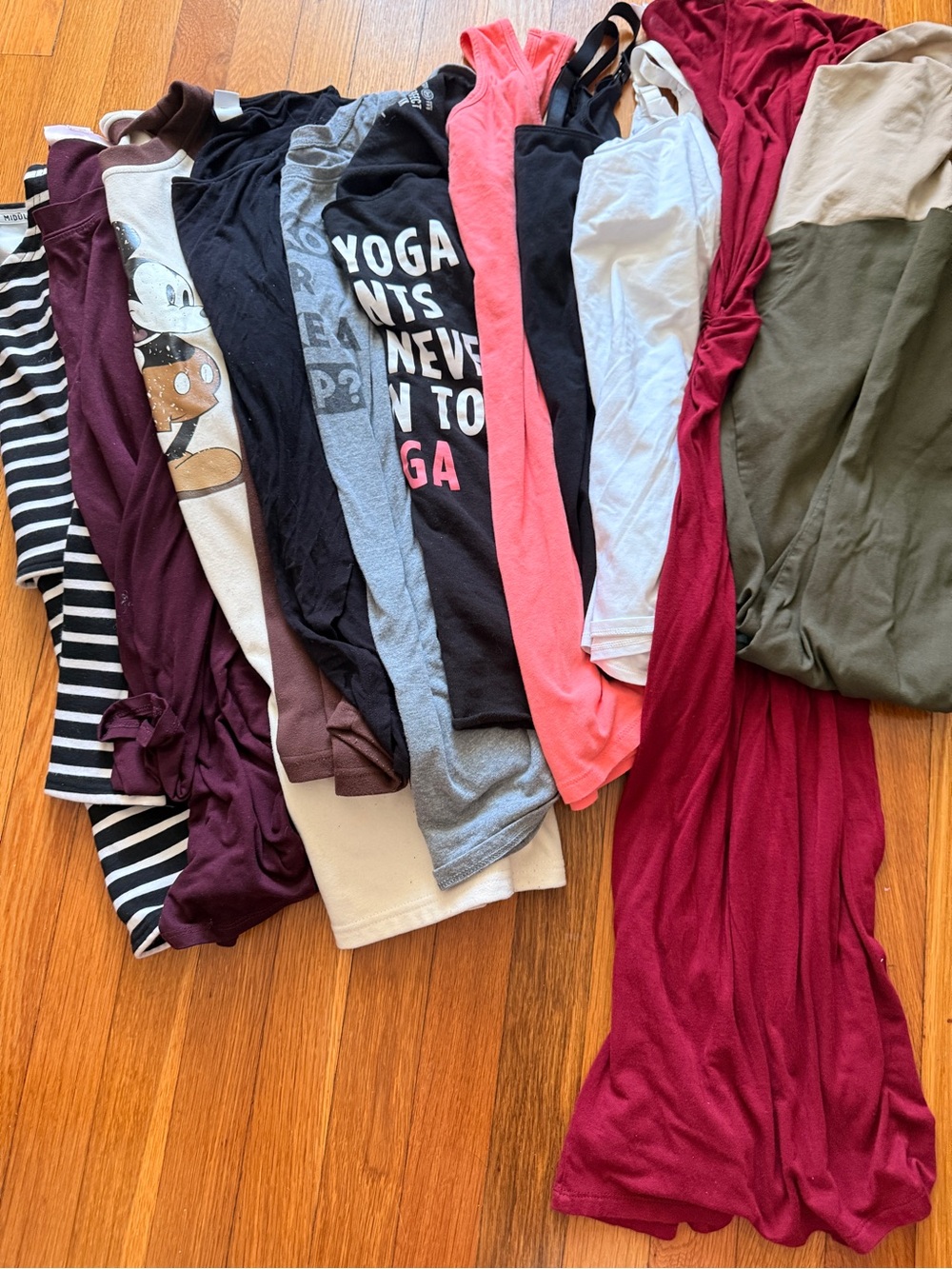 Bundle lot of 11 maternity nursing clothes